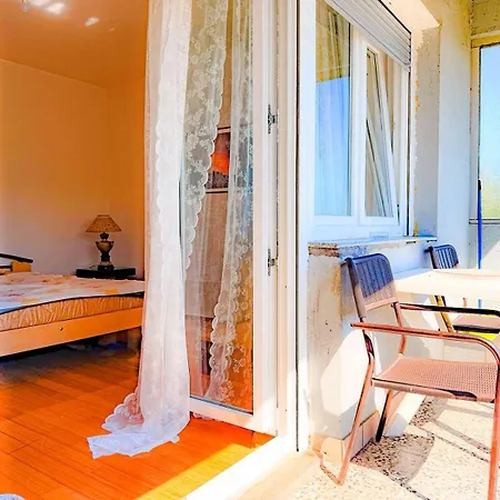 Apartment Nadja Ivisovo Greblje